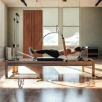 Luz suave ilumina un estudio tranquilo